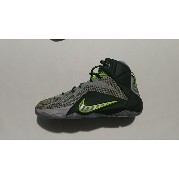 Nike - Picture 3 of 4